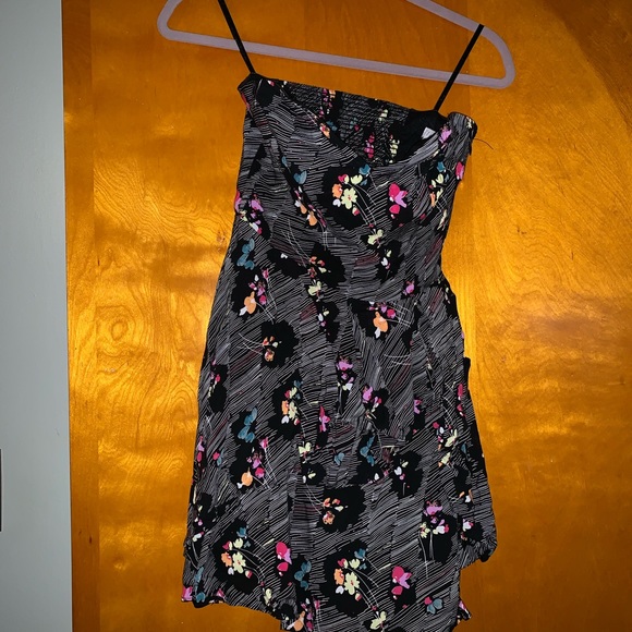 Cooperative Strapless Ruffle Dress - Picture 3 of 3